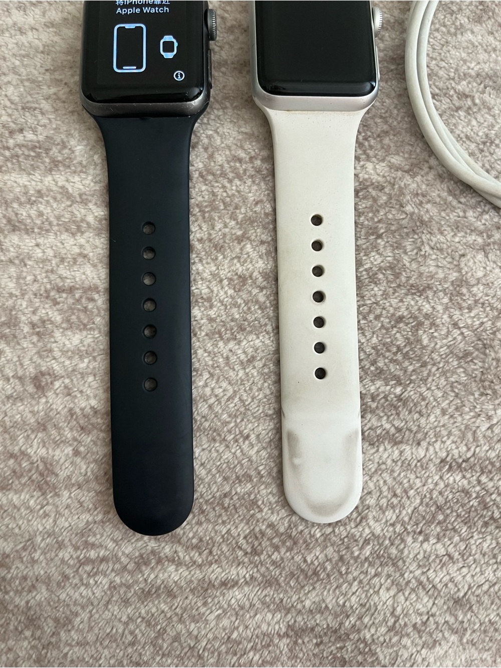 Bundle of 2 Apple Watch Series 3 (38mm) GPS Aluminum – Black & White – S/M Bands - Picture 4 of 10